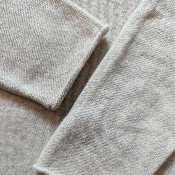 Lord & Taylor 100% Cashmere Sweater - Picture 5 of 5